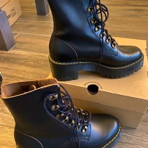 Leona, Dr Martens Boots
